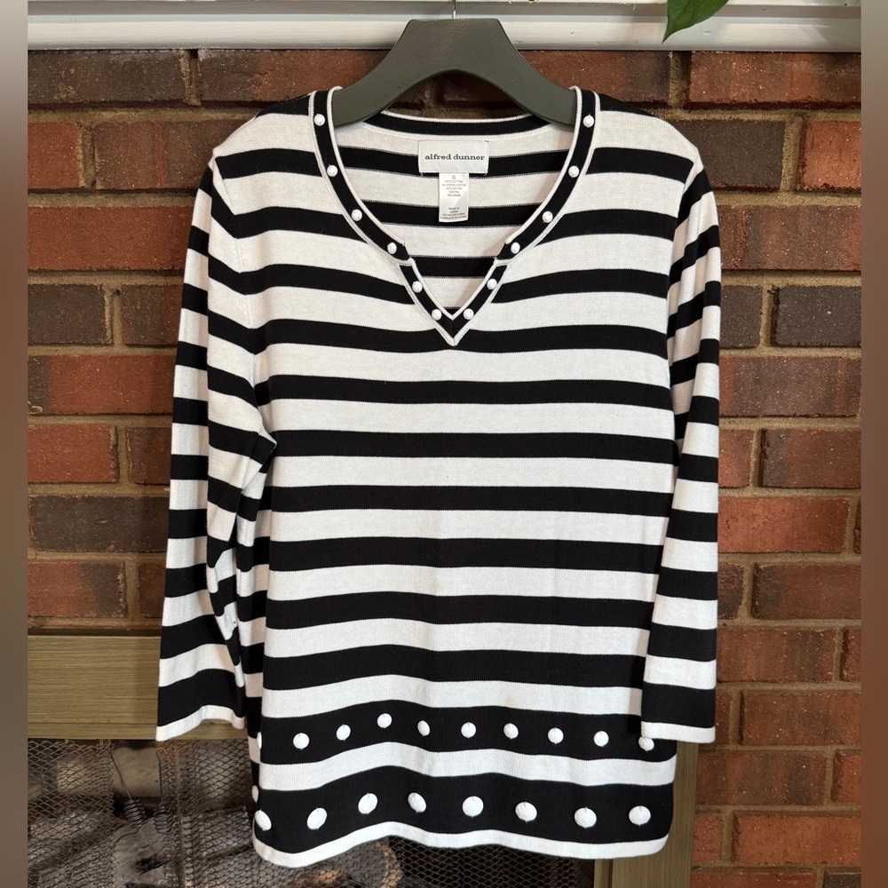 #3) Alfred dunner while black strapped knit Size S never worn